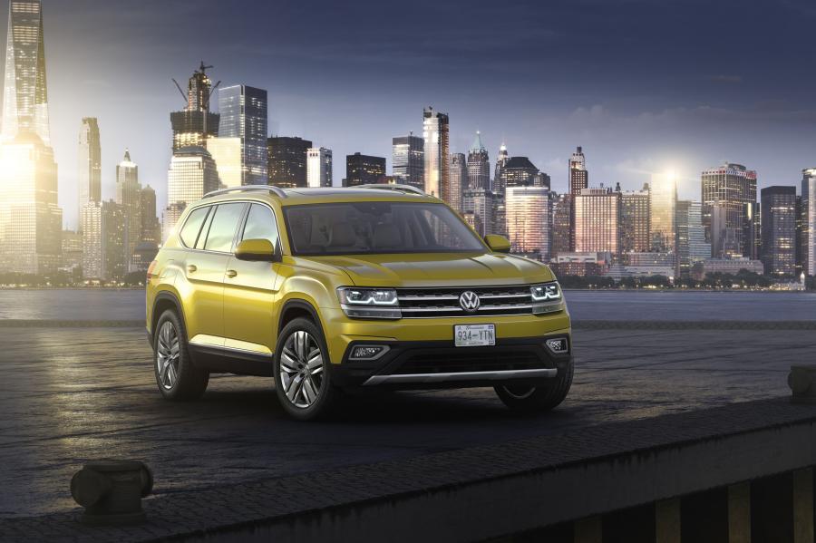  Volkswagen Atlas V6 2017 года  (фото 1 из 46)